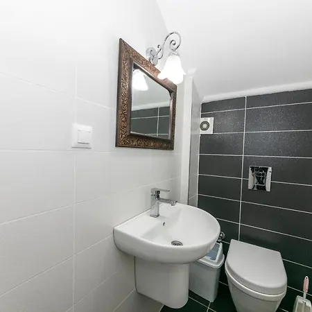 Gunes 2 Icmeler Shared Pool Villa