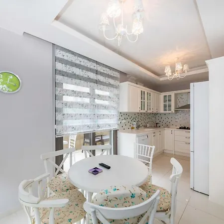 Gunes 2 Icmeler Shared Pool Villa Mugla