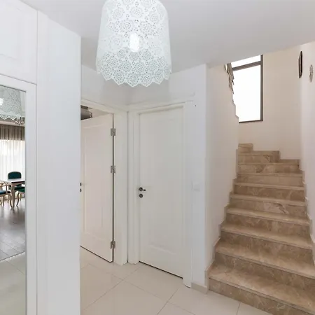 Villa Gunes 2 Icmeler Shared Pool Mugla