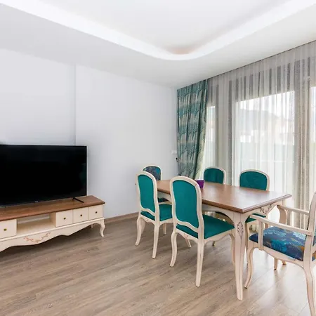 Gunes 2 Icmeler Shared Pool Villa